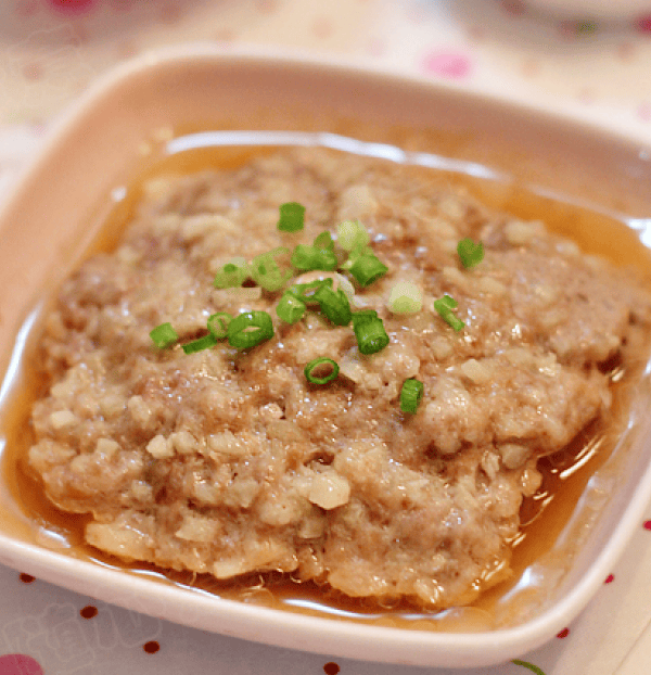 土魷馬蹄蒸肉餅 Pork Patty with Squid